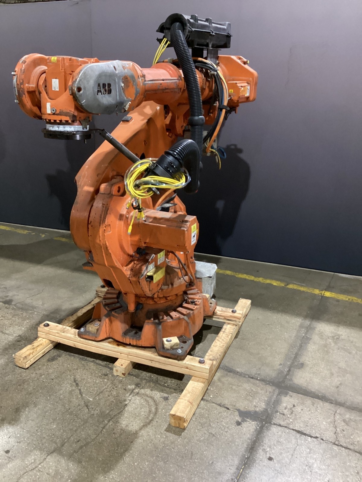 ABB IRB 6640-130/3.20 M2004 130kg 3.2m 6-Axis Robot Arm USED