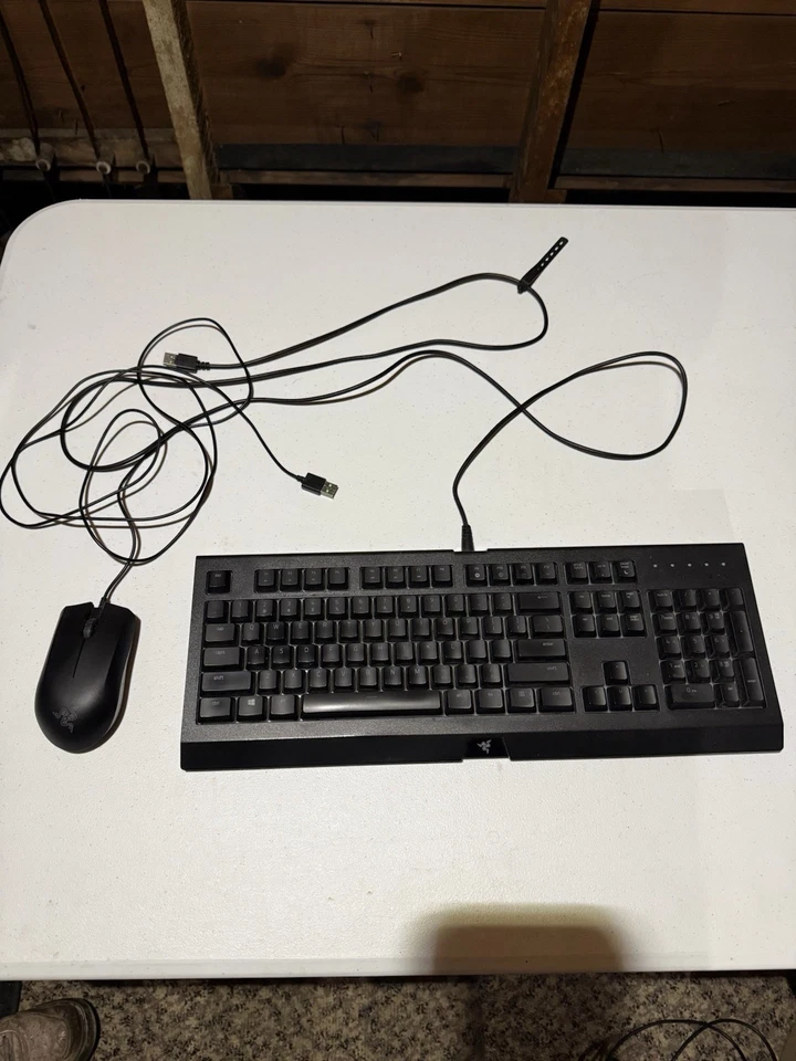 Razer Gaming Bundle Cynosa Chroma Keyboard + Abyssal Essential Mouse Great - Image 2 of 4
