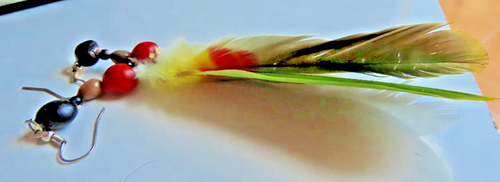Pendientes muy coloridos de plumas de aves de la Selva - Imagen 7 de 9
