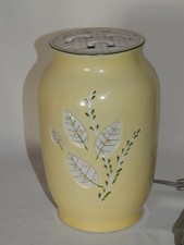 Eleganter Rauchverzehrer 1950/60er Jahre abstrakter reliefierter Blattdekor