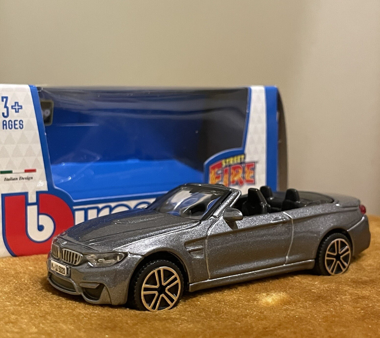Car diecast BMW M4 F82-F83 1/43 Burago Bburago Cabriolet New with Box