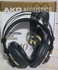 AKG Acoustics K240 Studio Semi-Open Prof Headphones w Pioneer DJ Splitter
