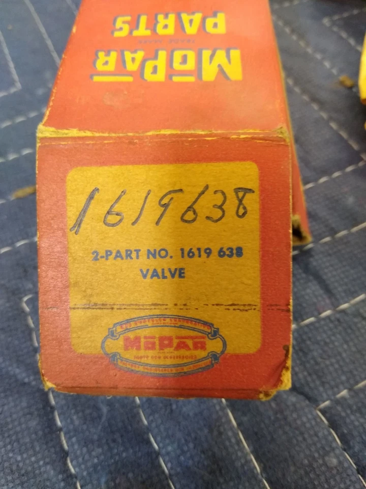 1955-1958 Chrysler Windsor 301 331 354 Poly Exhaust Valve 1619638 NOS - Image 3 of 4