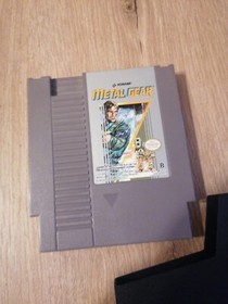 Nintendo NES M&eacute;tal Gear 