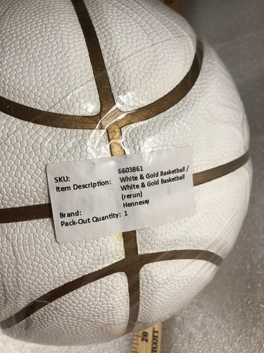 Baloncesto oficial de la NBA Hennessy coñac blanco y dorado nuevo sellado - manchas amarillas - Imagen 5 de 13