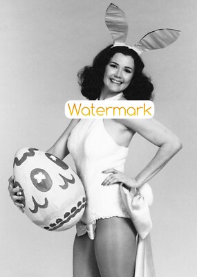 Young LYNDA CARTER Easter Bunny Ears & Egg ** PRO PIGMENT PRINT (8.5''x11'')