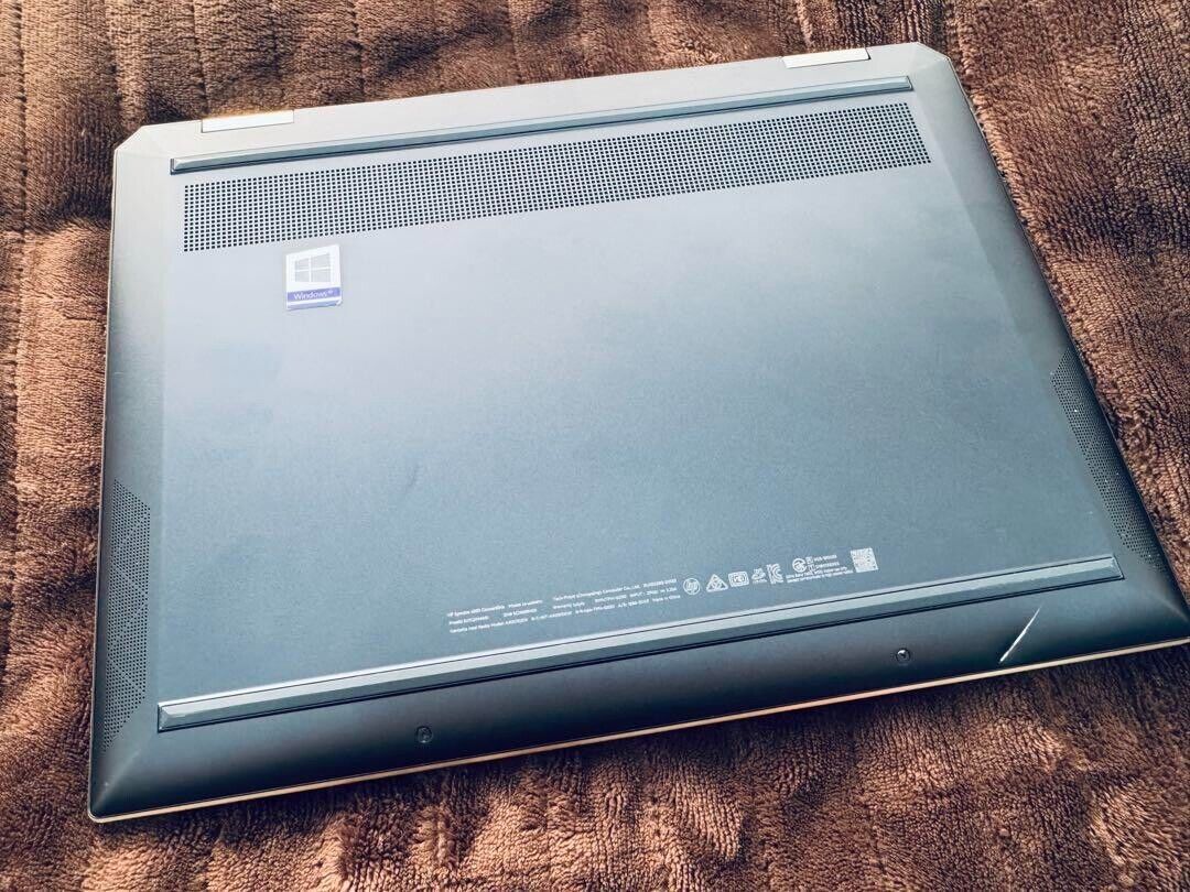 HP Spectre x360 Convertible 14-ea0048TU Intel Core i7