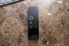 Apple TV Siri Remote Control -- EMC3186 -- A1962 GENUINE