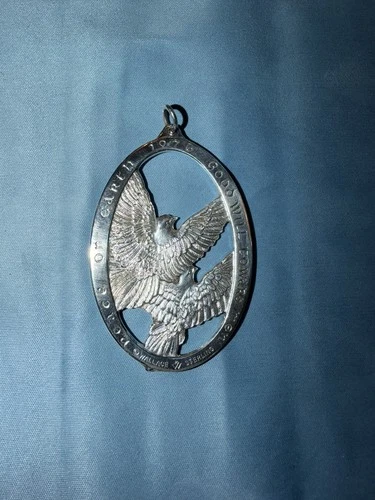 1976 Wallace Sterling Silver - Doves - Medallion