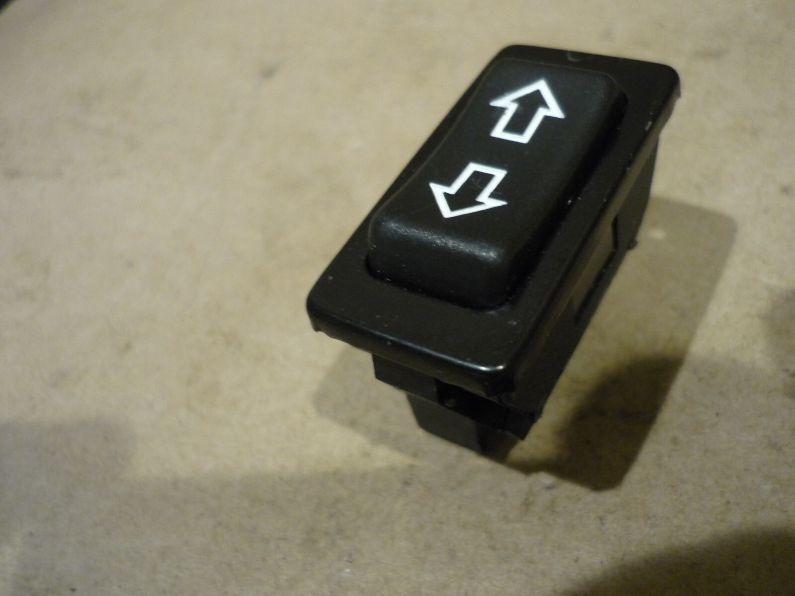 Ferrari 208,288,308,Mondial 8 - Window Switch (NEW) - P/N 114633/A