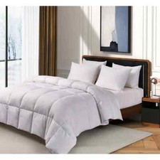 NEW Bed Bath & Beyond Kathy Ireland Home White Down and Feather Comforter - King