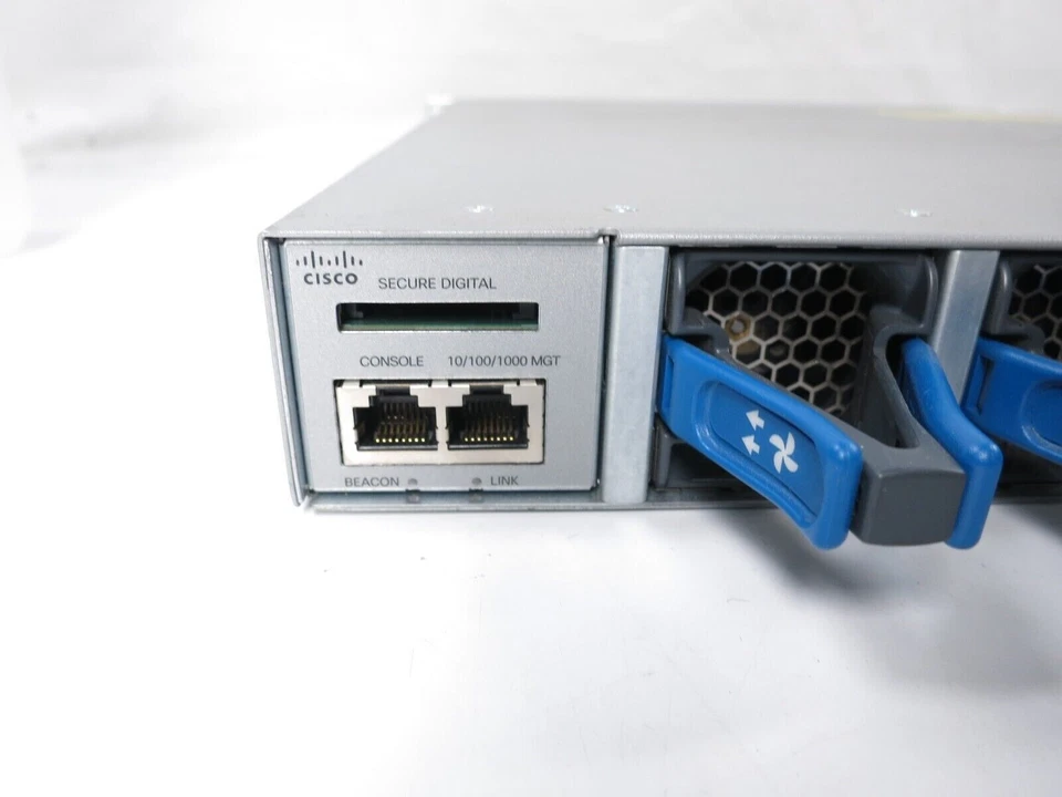 Conmutador Cisco Catalyst WS-C4500X-F-16SFP+ serie 4500X doble alimentación de vuelta al frente Foto 4 de 4