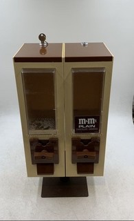 Vintage Versavend SV BLK 31 Dual Column Countertop Bulk Candy Vending Machine