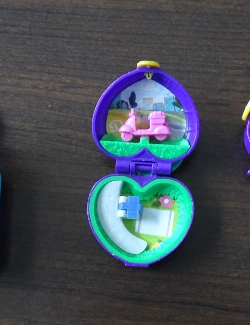 Polly Pocket Tiny Pocket Places Picknick kompakt Polly Stick Hund & Roller - Bild 2 von 4