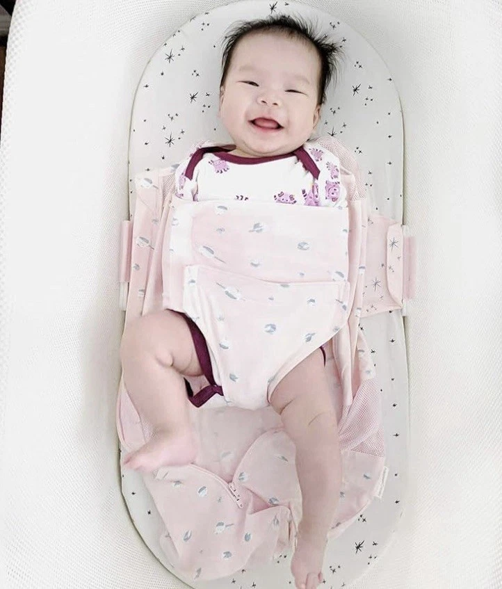 Saco de Dormir Happiest Baby SNOO Envoltura Pequeño Rosa Niñas Algodón Orgánico Foto 3 de 4