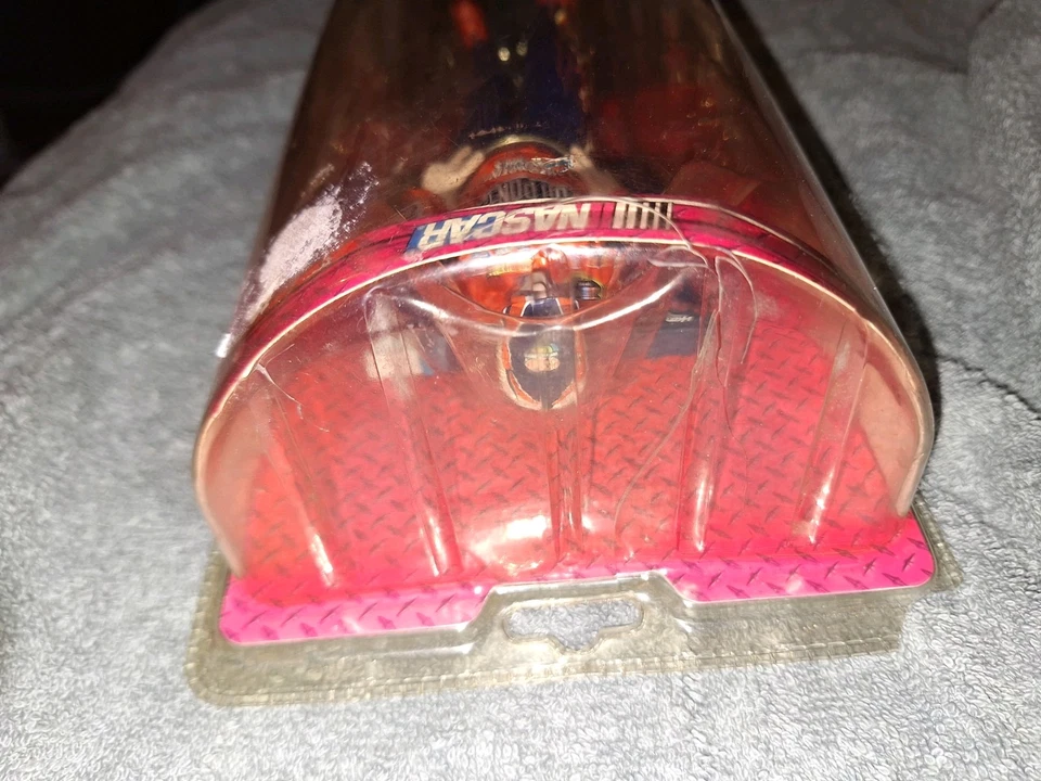 Figura de colección Jeff Gordon #24 Dupont Winners Circle caja sin abrir Foto 4 de 4