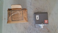 Honeywell Pressuretrol Controller, 250V, 0.5 to 9PSI, PA404A 5XOA1