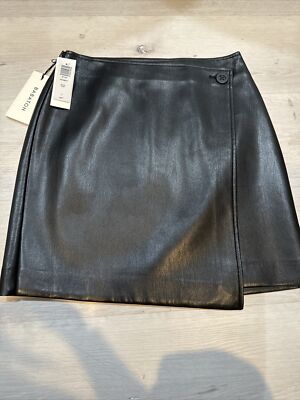 Aritzia Womens Size 2 Vicinity Mini Skirt Black Leather