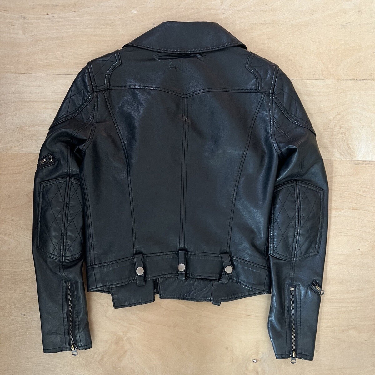 s-l1200.jpg s-l1200.jpg