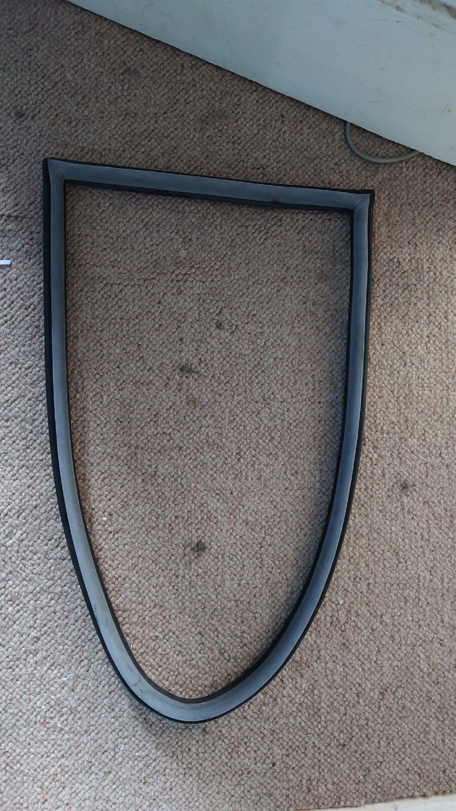 BMW 3 Coupe E46 Rear Left Vent Window Inner Gasket Seal 8252621  