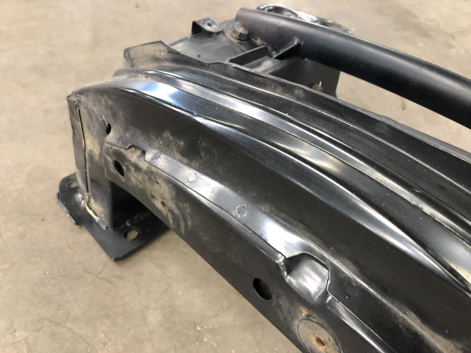 ⭐2003-2012 MASERATI QUATTROPORTE FRONT RADIATOR SUPPORT UPPER UNIT OEM LOT2340
