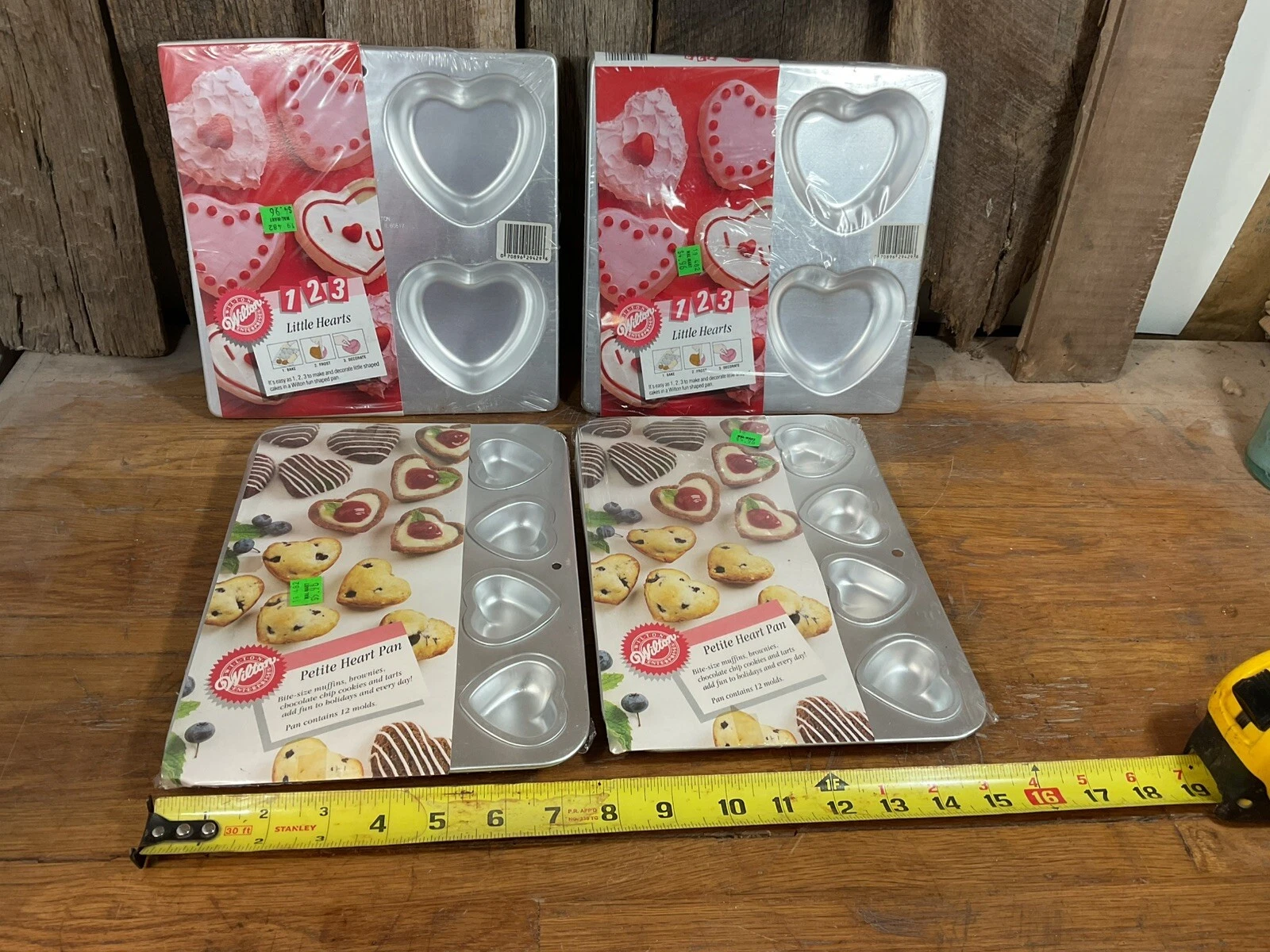 1992 Wilton - 4 Heart Shaped Mini Muffin Tart Pans Valentine Brownie - Aluminum
Opens in a new windo