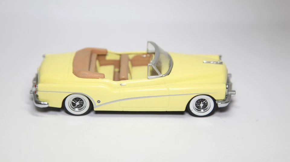 Matchbox Dinky Buick Skylark 1953 - 1:43 Near Mint Retro — 第 3/4 张图片
