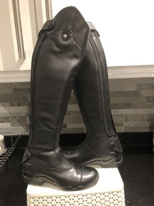 ariat volant s