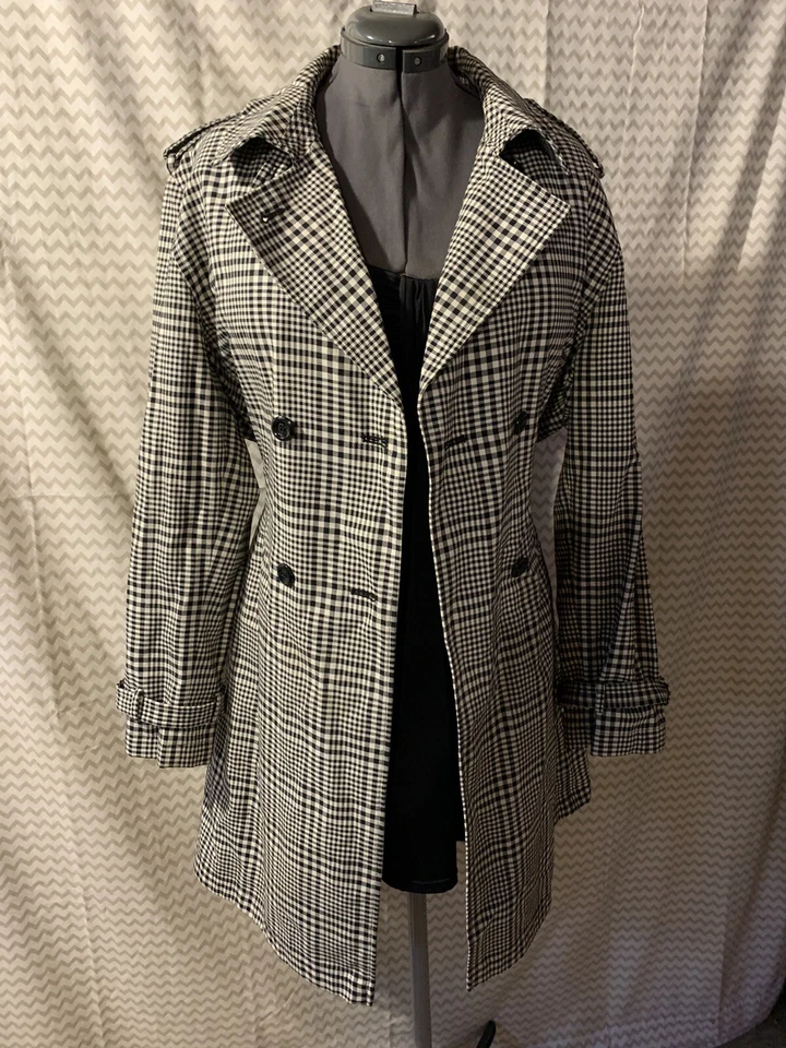 Gabardina Bernardo Vintage a Cuadros Talla XL Blanco y Negro Manga Larga Abotonada Foto 2 de 4