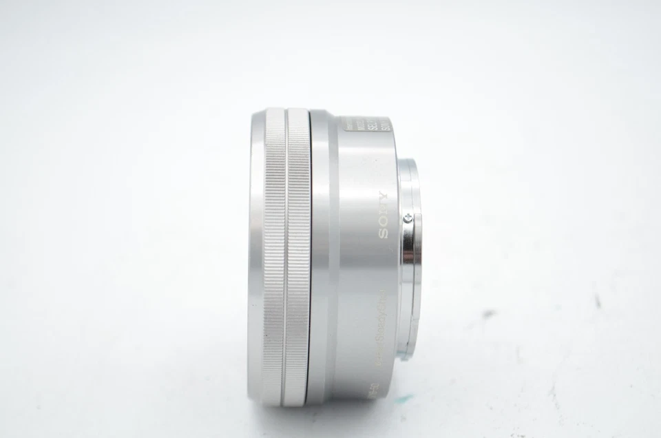 Sony E 16-50mm f/3.5-5.6 PZ OSS Autofocus APS-C Lens for E-Mount, Silver {40.5} - Image 3 of 4