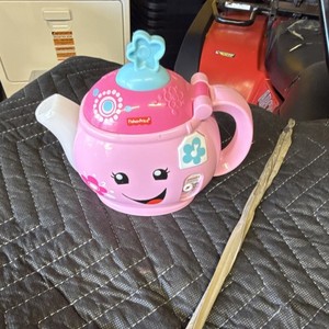 Fisher-Price Pink Interactive Pretend Play Toy Teapot w/ Light-Up Spout