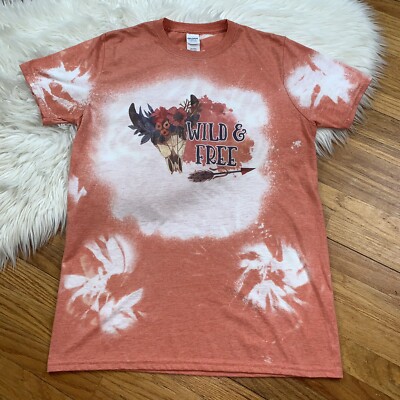 Gildan Women s Size M Tie Dye Short Sleeve  Wild & Free  Graphic Print T-Shirt 