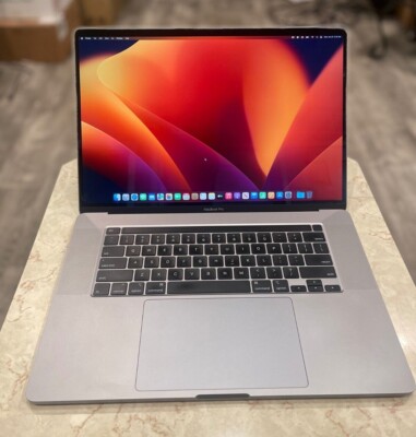 Apple 16  MacBook Pro 2.3 GHz 8-Core i9 Radeon Pro 5500M 8GB 32GB Ram 1TB SSD