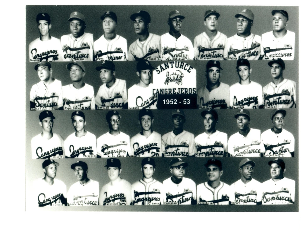 RARE 1952 ROBERTO CLEMENTE ROOKIE SANTURCE SAN JUAN 8X10 TEAM PHOTO BASEBALL