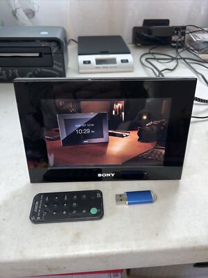 Sony DPF-D70 7'' Digital Picture Frame Remote Included
