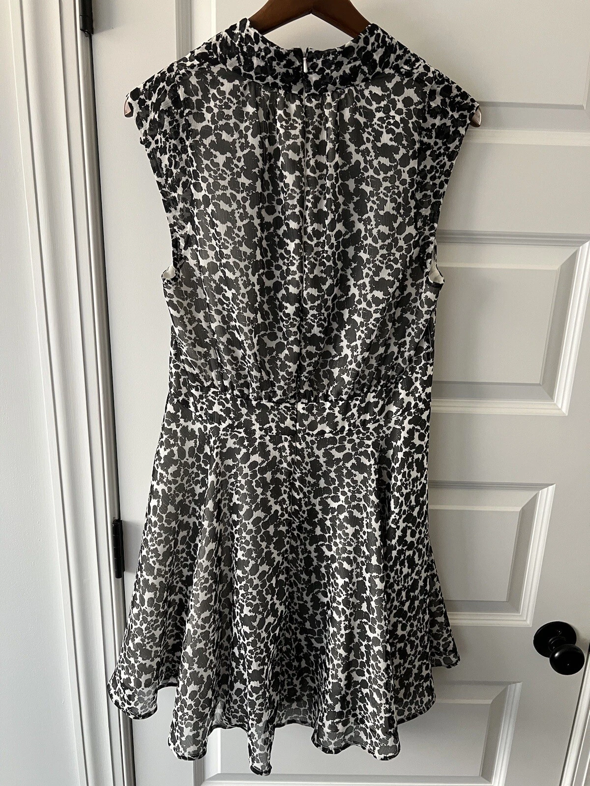 OFF WHITE Abito donna French Connection bianco e nero senza maniche TG 10 ZIP DIETRO US INtime OTTIMEioni