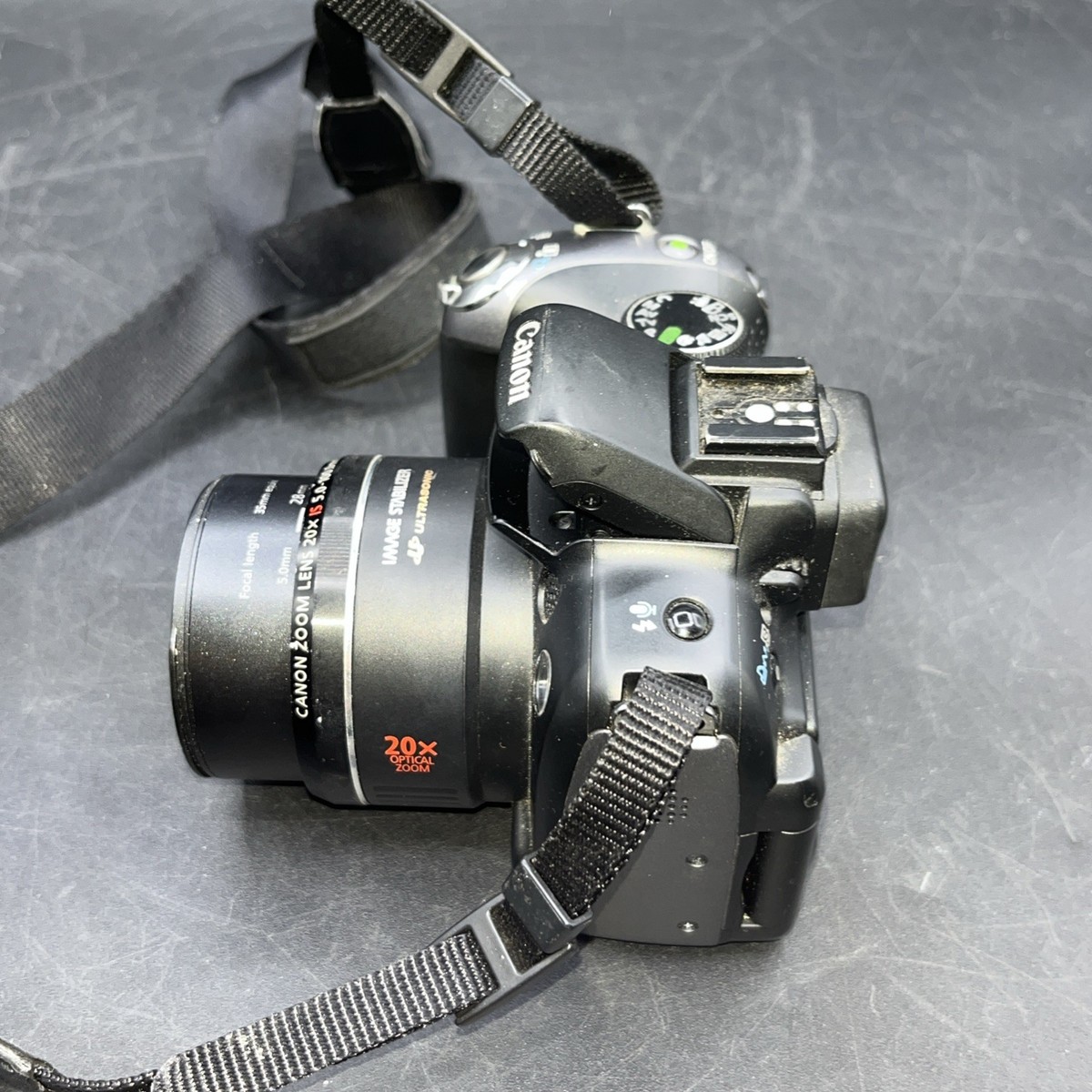Canon PowerShot SX10 IS 10MP Digital Camera 20x Optical Zoom Flip