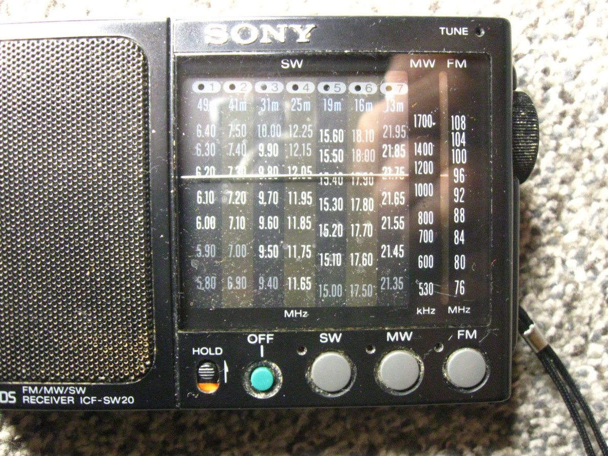 Sony ICF-SW20 9 Band FM/MW/SW Portable World Receiver Radio Japan