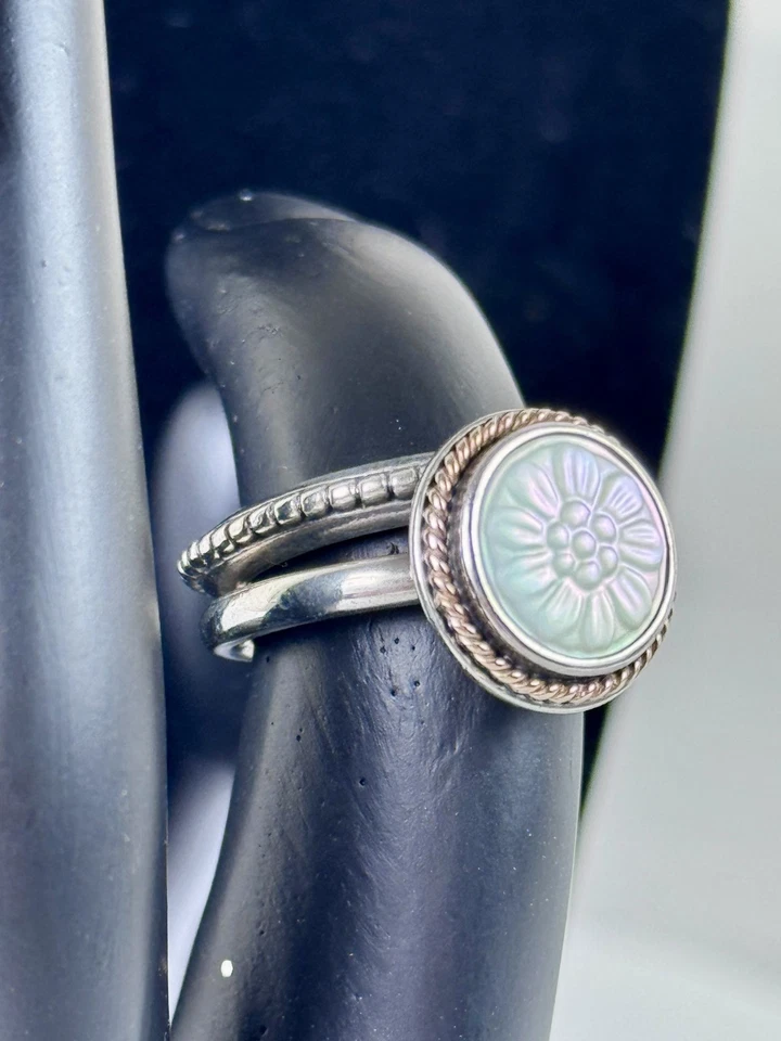 Pandora Madre De Perla Flor Margarita Sello Plata y Oro 14k con Banda De Plata! Foto 2 de 4