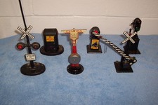 Mixed Lot Of Marx Train Accessories, signals, circuit breakers and gate