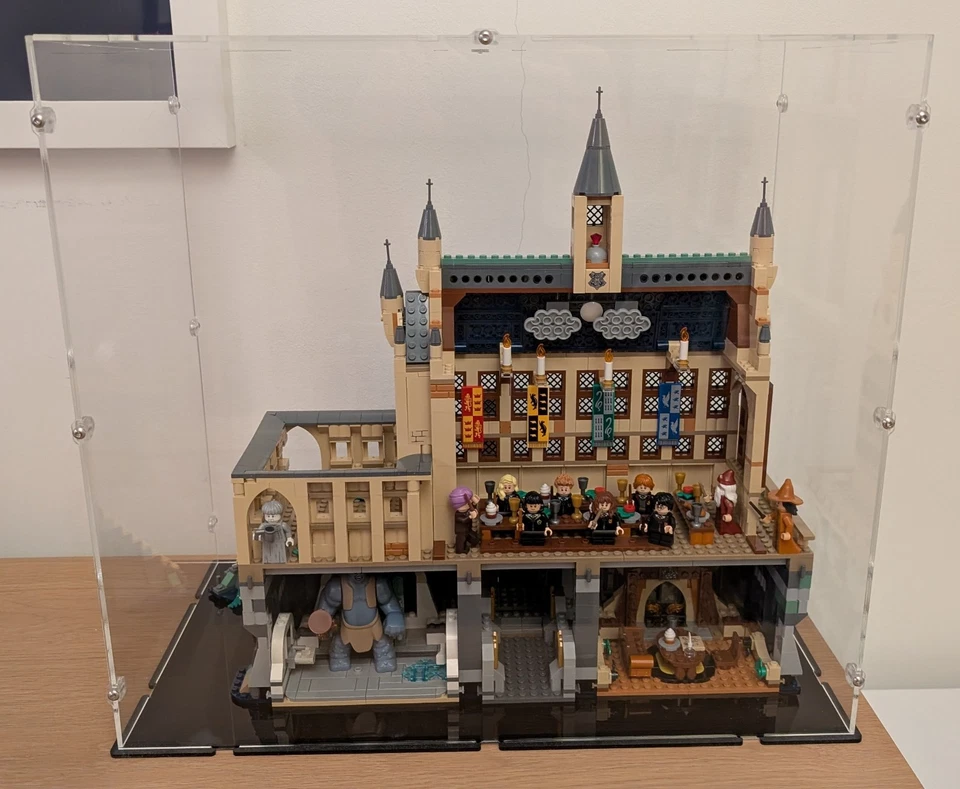 LEGO Harry Potter 76435 Hogwarts Castle: The Great Hall, photo 1 of 5
