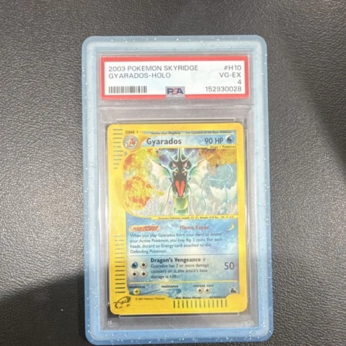 Pokémon Gyarados H10/H32 Skyridge Holo Rare 90HP PSA 4 2003 Card