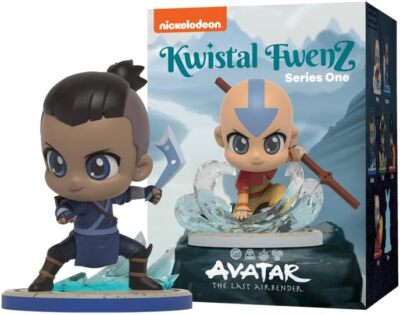 Mighty Jaxx Avatar The Last Airbender Kwistal Fwenz | Figura da collezione con scatola a sorpresa | un carattere casuale