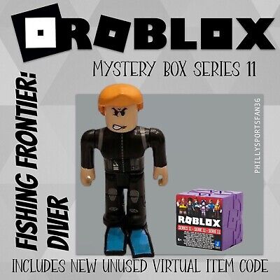 ROBLOX Series 1 Builderman action Figure mystery box Virtual Item