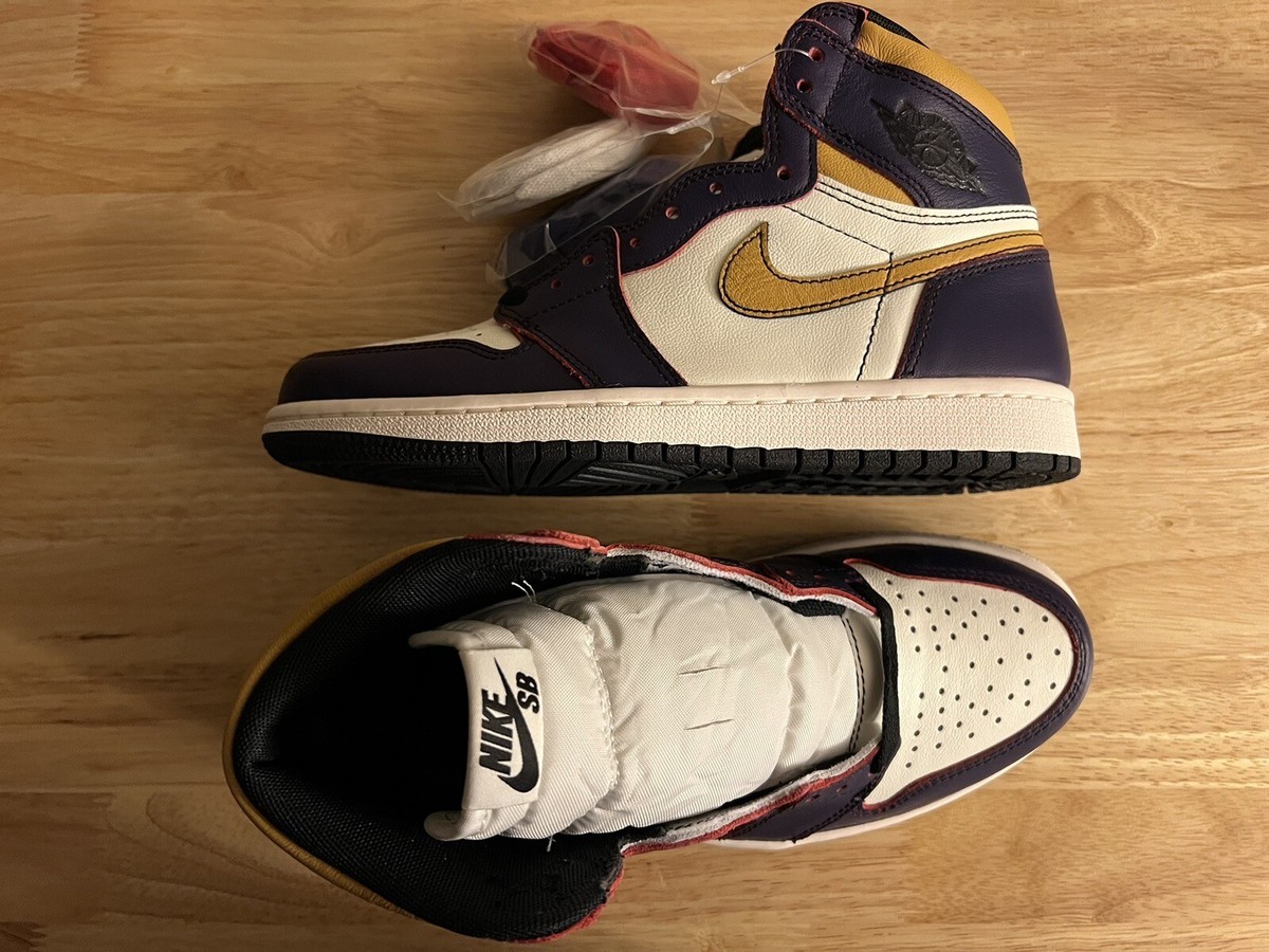 jordan 1 mid beetroot footlocker