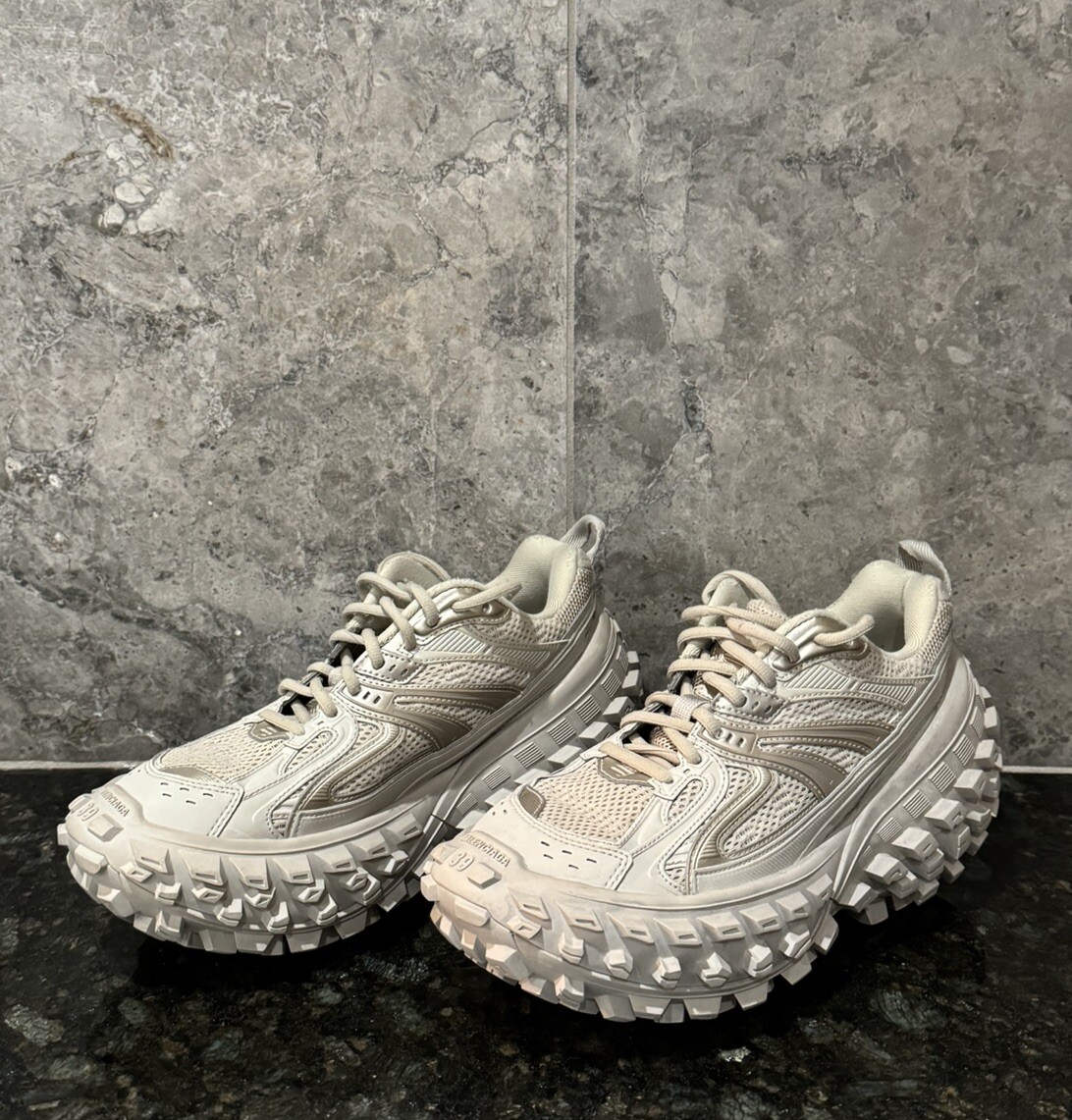 BALENCIAGA Women's Bouncer Defender Platform Sneakers Beige 39 / 9