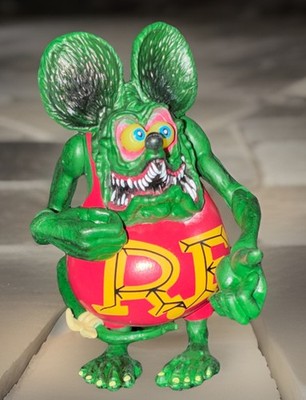 Rat Fink Green Plastic Cartoon Figure Fantasy Animation Collectible Statue