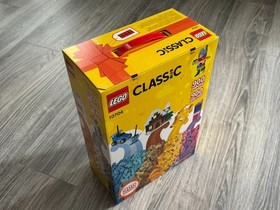 LEGO 10704 Classic Creative Box - 900 Pcs - Brand New Sealed 2016 Retired & Rare