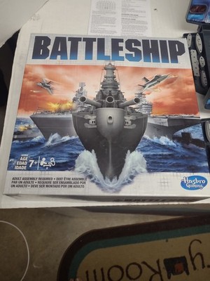 2018 Hasbro BATTLESHIP Game, Complete in white box