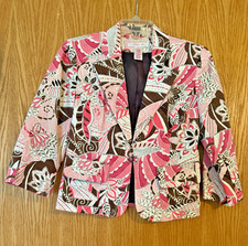 Nine West casual Jacket. 3/4 sleeves with a metal closure. Beautiful colors sz 4